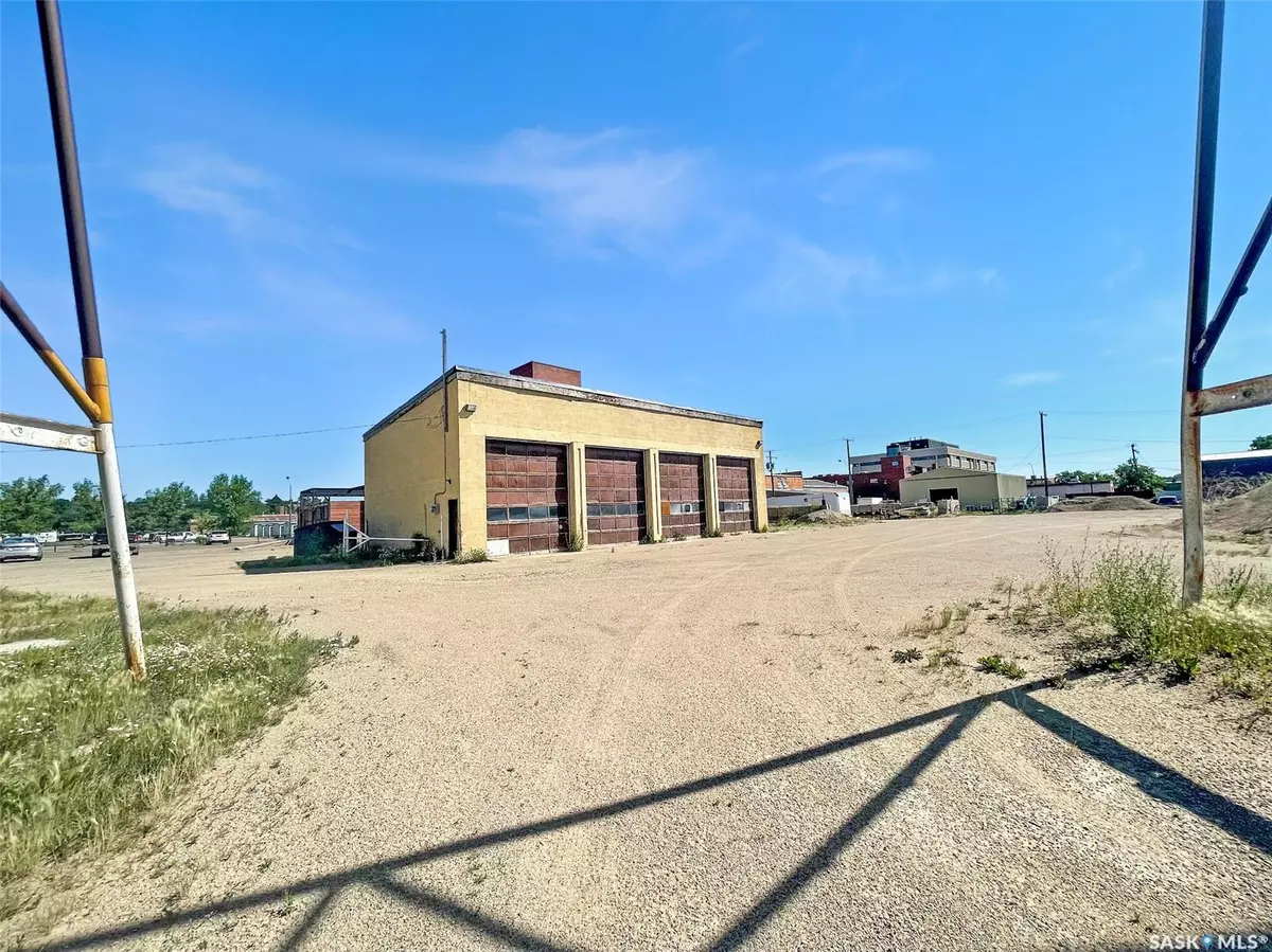 Swift Current, SK S9H 4T4,503 North Railway STREET W