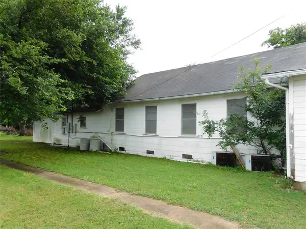 Hubbard, TX 76648,908 NE 4th Street