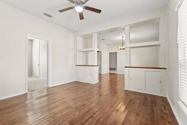 Sherman, TX 75090,904 S Gribble Street