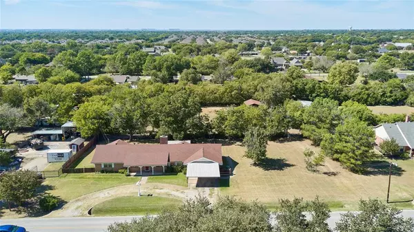6825 Meadow Road, North Richland Hills, TX 76182