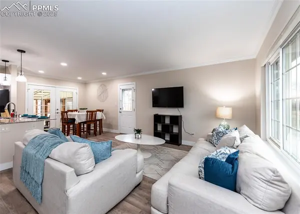 Colorado Springs, CO 80910,2068 Fernwood DR