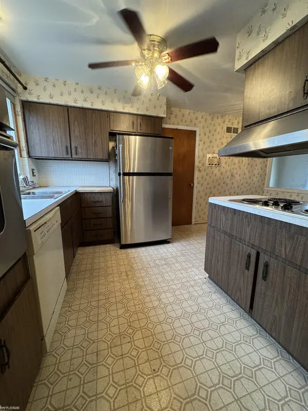 Warren, MI 48093,29134 Bonnie DR