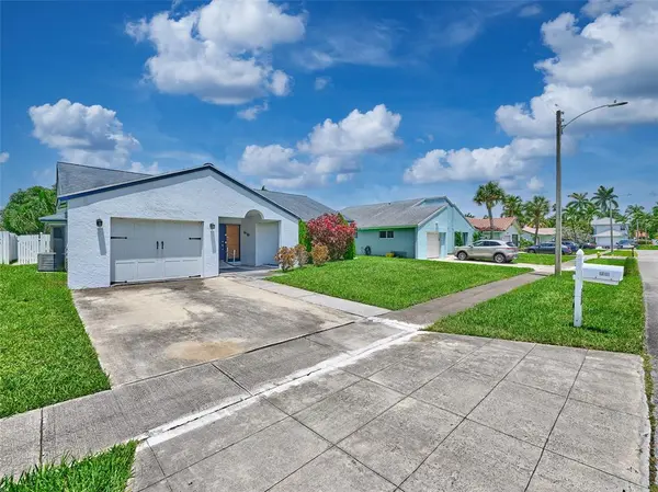 Dania Beach, FL 33004,708 SE 3rd Ct
