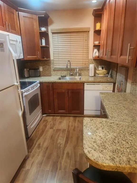 Deerfield Beach, FL 33442,237 Farnham J #237