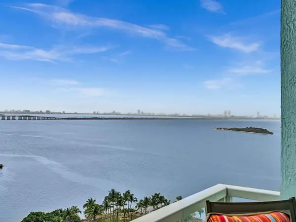 Miami, FL 33132,1900 N Bayshore Dr #1504