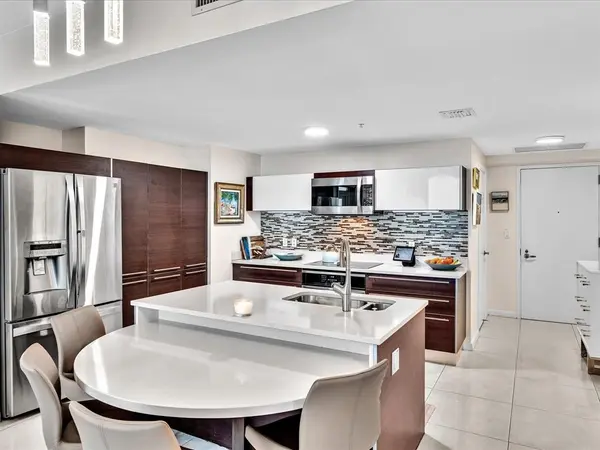 Miami, FL 33132,1900 N Bayshore Dr #1504