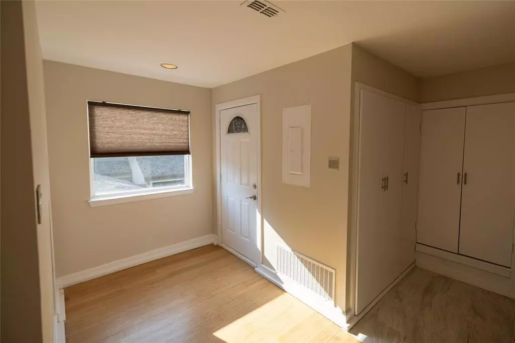 Fort Worth, TX 76110,2643 Mccart Avenue