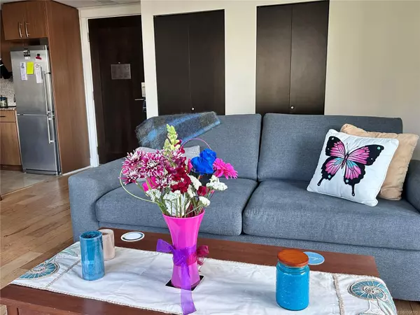 Victoria, BC V8V 5B1,810 Humboldt St #A509