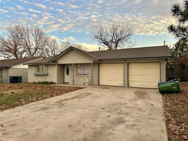 Arlington, TX 76010,2704 Buena Vista Drive