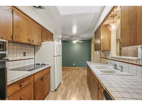 Longview, WA 98632,3139 MICHIGAN ST