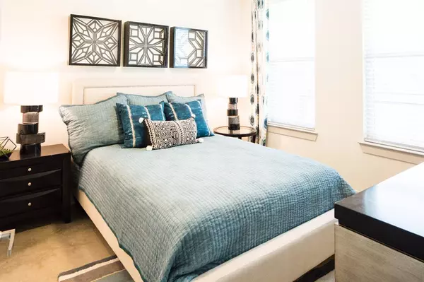 Fort Worth, TX 76104,2101 W Rosedale Street #302