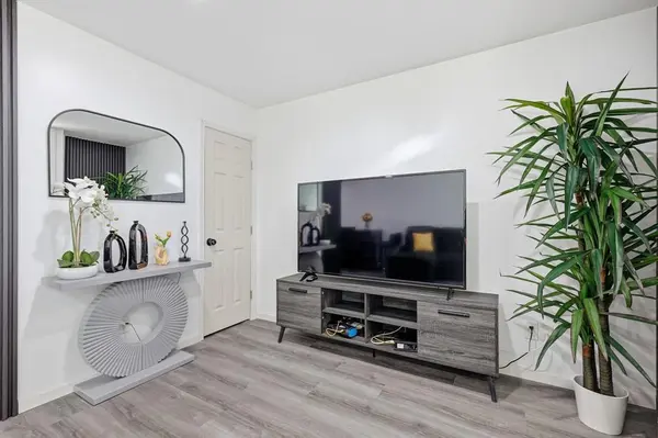 Dallas, TX 75220,9829 Park Lane Court #B