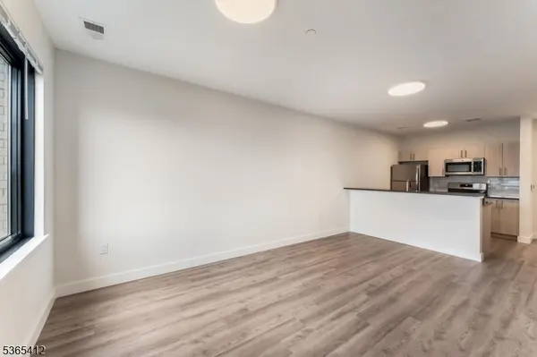 72 S Essex Ave #609, City Of Orange Twp., NJ 07050