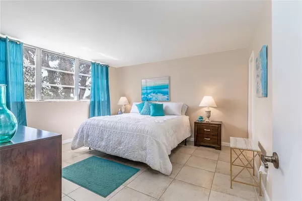 Pembroke Pines, FL 33025,411 S Hollybrook Dr #203