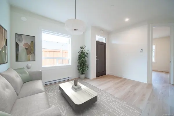 Parksville, BC V9P 1H3,247 Finholm St #B/D