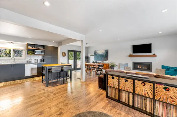 Sidney, BC V8L 2L6,2027 Ardwell Ave