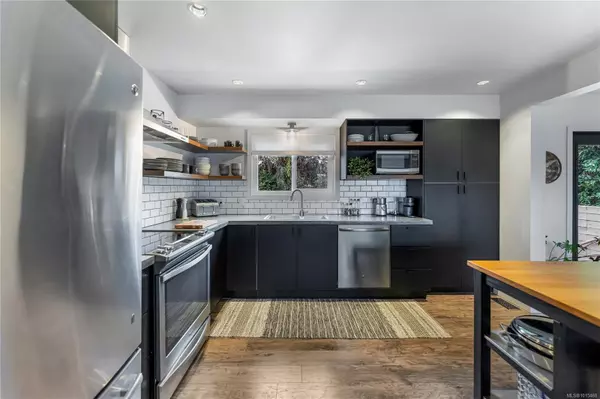 Sidney, BC V8L 2L6,2027 Ardwell Ave