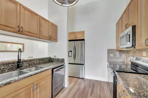 Lake Worth, FL 33463,5065 Arbor Glen Cir