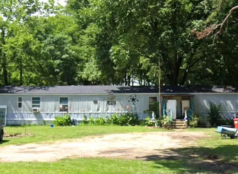 112 E Oak Street, Yantis, TX 75497