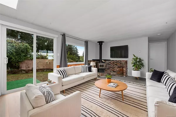 Central Saanich, BC V8M 1R8,7390 West Saanich Rd #20