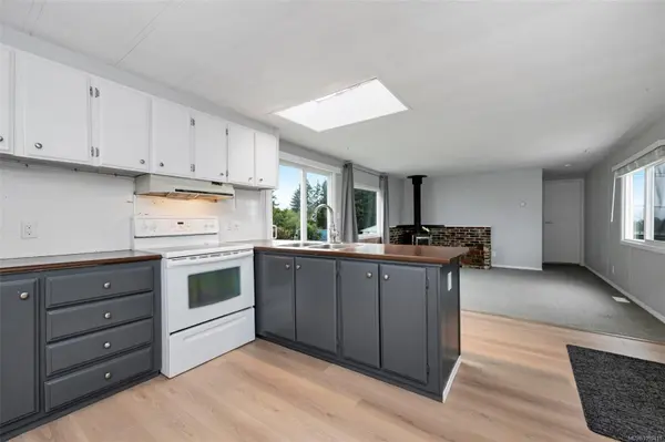 Central Saanich, BC V8M 1R8,7390 West Saanich Rd #20