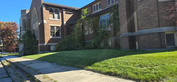 740 E GRAND BLVD, Detroit, MI 48207