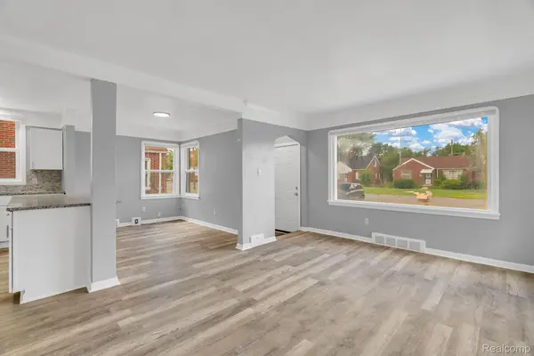 Detroit, MI 48224,17918 Chester ST