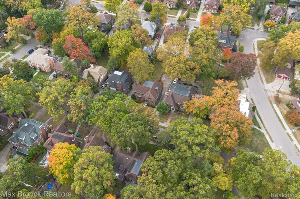 Detroit, MI 48221,19331 Berkeley RD