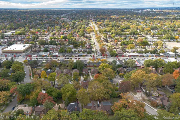 Detroit, MI 48221,19331 Berkeley RD