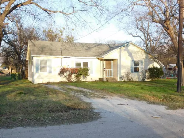 Hubbard, TX 76648,104 N Pecan Avenue