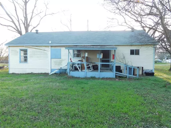 Hubbard, TX 76648,104 N Pecan Avenue