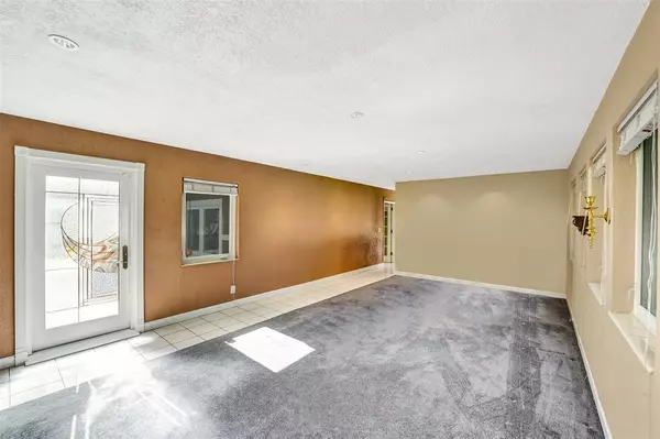 5562 SW 1st Ct, Plantation, FL 33317