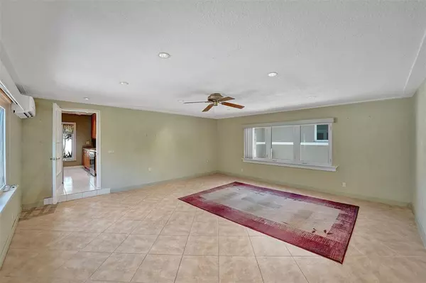 Plantation, FL 33317,5562 SW 1st Ct