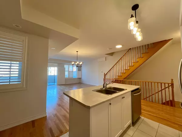 Markham, ON L6C 0X7,35 Jaffna LN