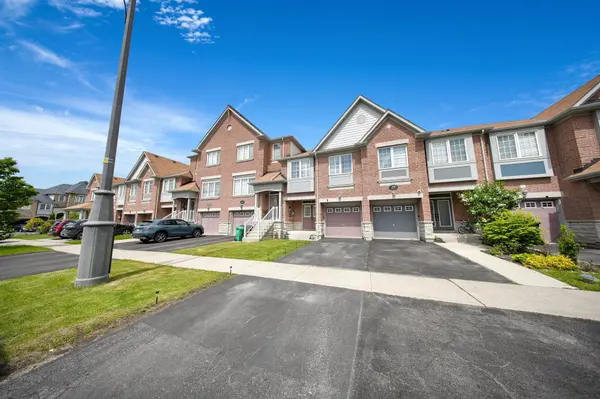 51 Lorenzo CIR, Brampton, ON L6R 3N4