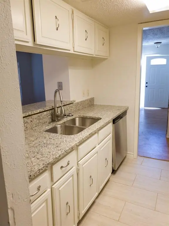 Dallas, TX 75231,8560 Park Lane #130