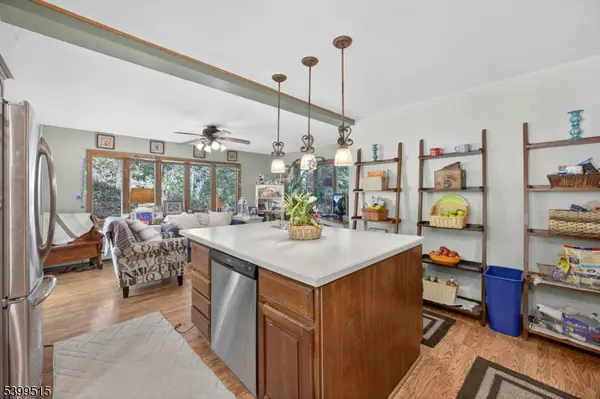 Hawthorne Boro, NJ 07506,370 Goffle Rd