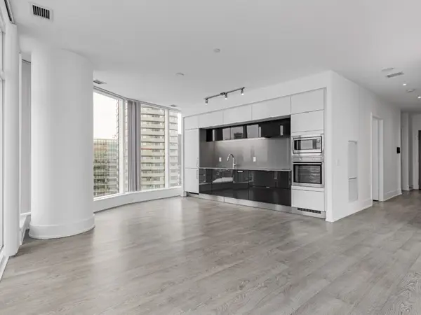 Toronto C01, ON M5J 0E1,10 York ST #4810