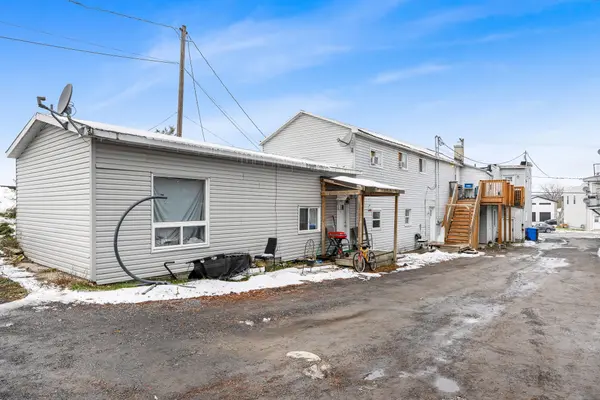 Hawkesbury, ON K6A 1B4,712-718 Main ST E