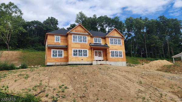 7 Spring Ct, Lopatcong Twp., NJ 08865