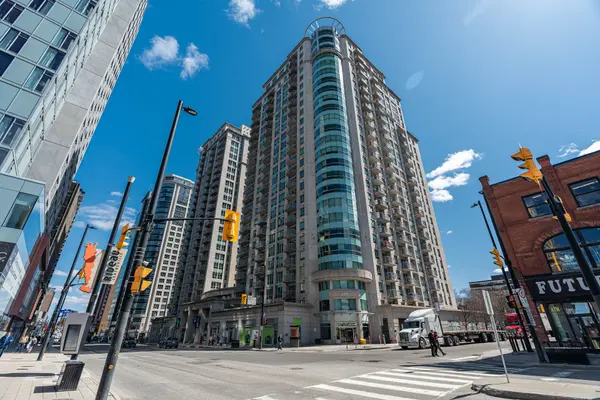 200 Rideau ST #206, Lower Town - Sandy Hill, ON K1N 5Y1