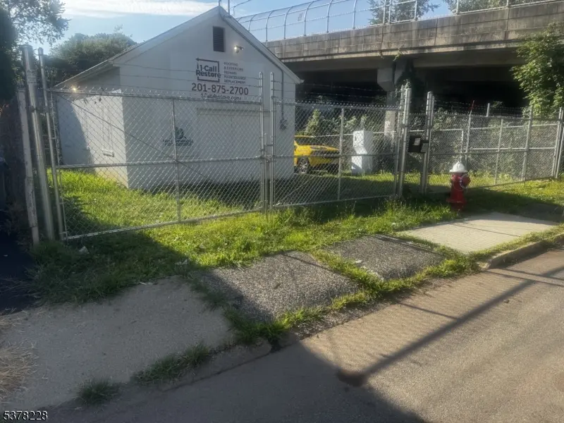 335 Linden Ave, Bogota Boro, NJ 07603