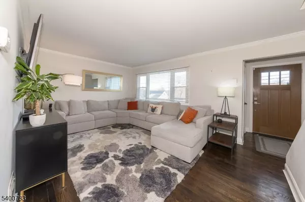 Woodland Park, NJ 07424,22 Ridgeview Dr