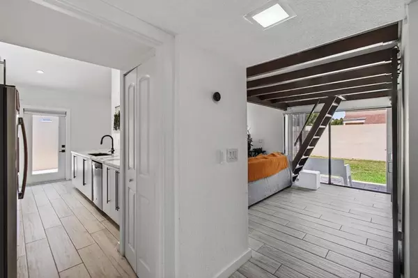 Boca Raton, FL 33486,1089 NW 13th St #1