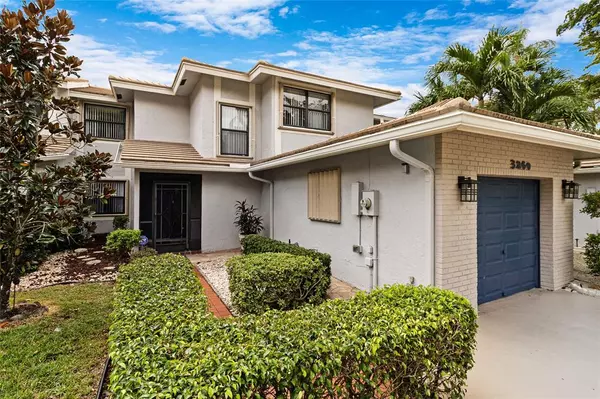 Deerfield Beach, FL 33442,3260 Deer Creek Lake Shore Dr #3260