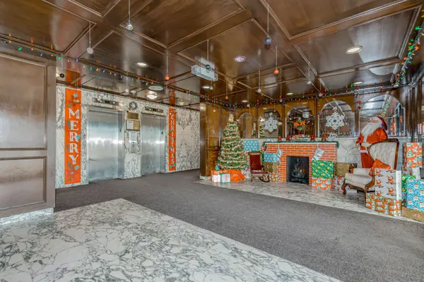 Mississauga, ON L4T 1B1,3533 Derry RD E #801