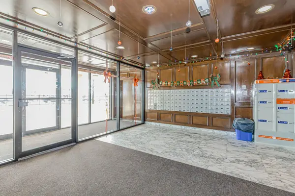 Mississauga, ON L4T 1B1,3533 Derry RD E #801