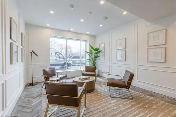 London North, ON N6G 0Z3,480 Callaway RD #107