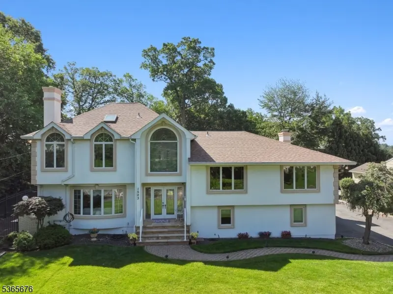 1503 Woodacres Dr, Mountainside Boro, NJ 07092