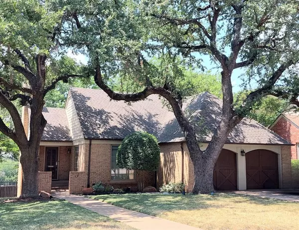 2612 Highview Terrace,  Fort Worth,  TX 76109